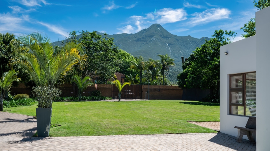 4 Bedroom Property for Sale in Heatherlands Western Cape